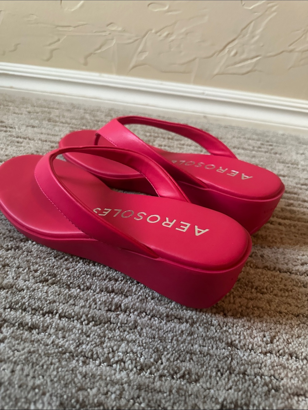 AEROSOLES Hot Pink Wedge Thong Sandals - Picture 5 of 7